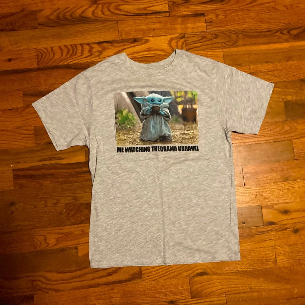 Star Wars baby Yoda Me Watching the Drama Unravel meme gray tee shirt size small